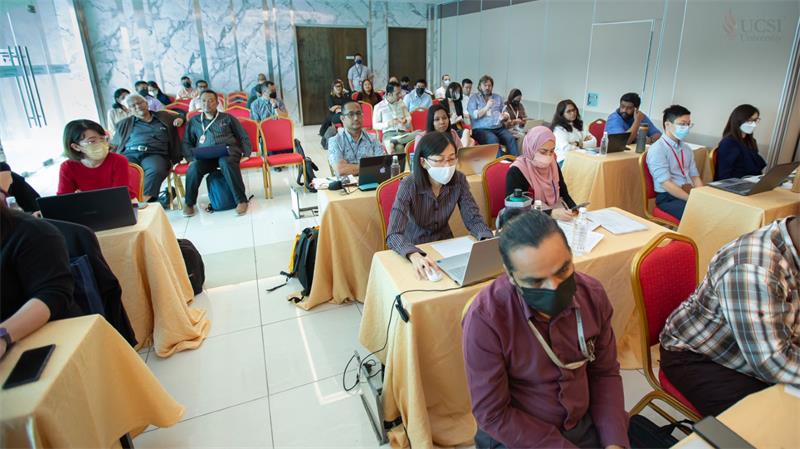 思特雅大學申請時間