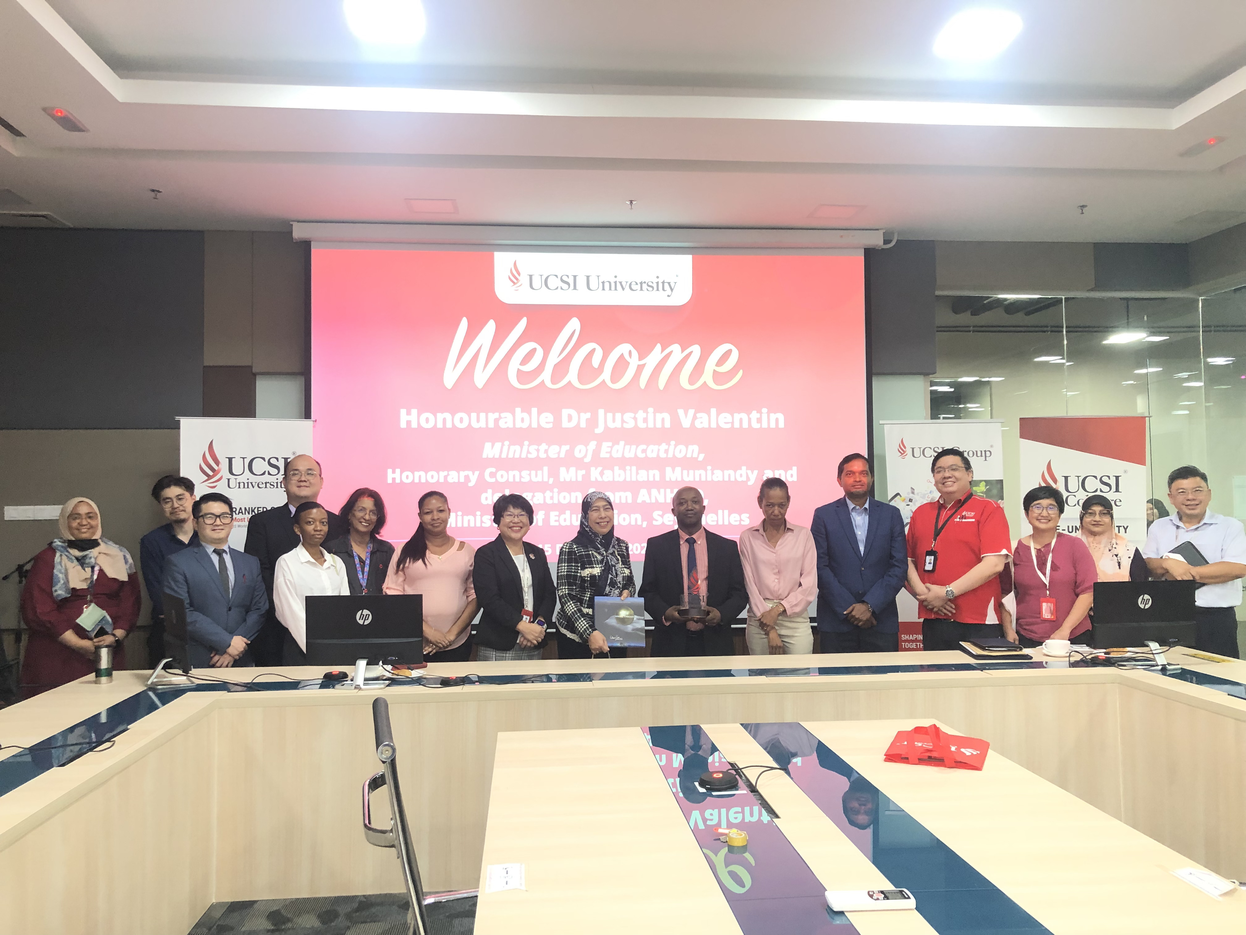 馬來西亞思特雅大學(xué)語言要求