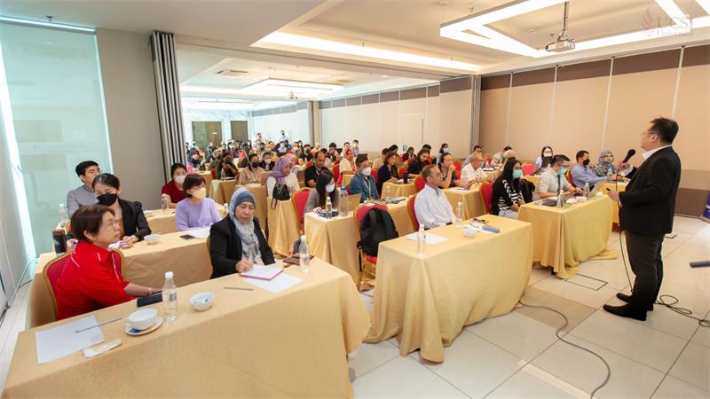 打造未來領(lǐng)袖：馬來思特雅大學(xué)的卓越領(lǐng)導(dǎo)力培養(yǎng)計(jì)劃